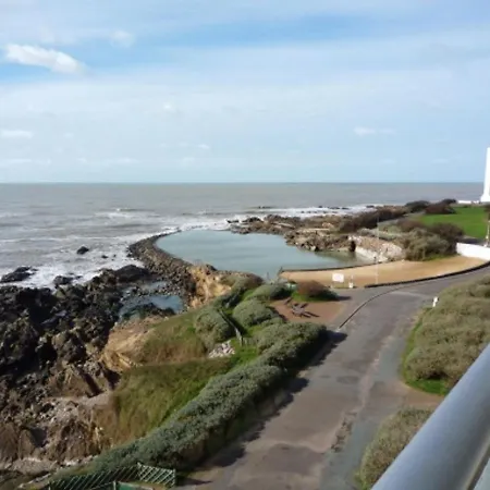 Avec Piscine, Parking Et Terrasse A - Fr-1-92-794 * Les Sables-dʼOlonne